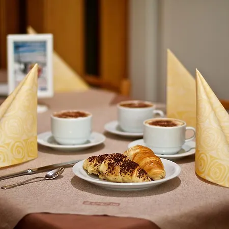 Hotel Loredana 3*