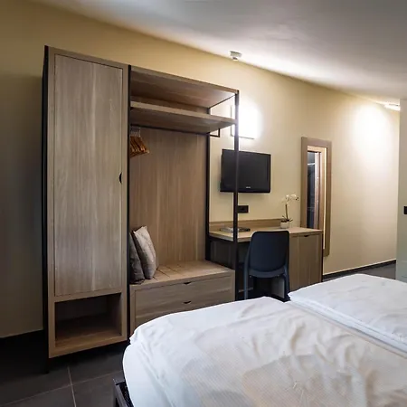 Loredana 3* ליביניו