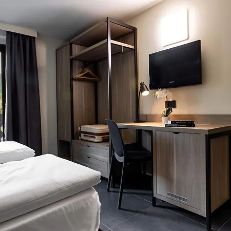 מלון Loredana 3*