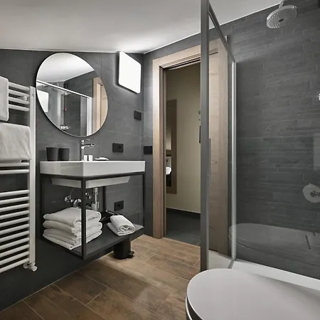 Loredana Hotel