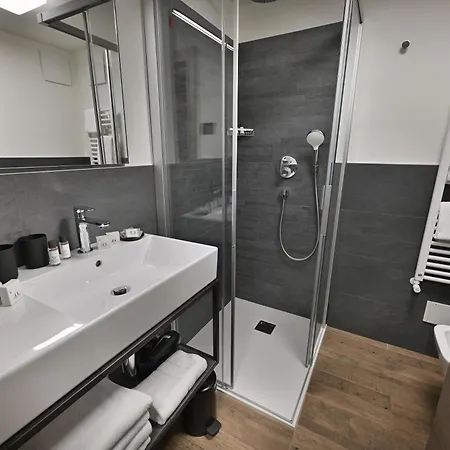 Loredana Hotel
