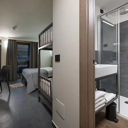 Loredana Hotel