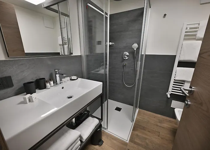 Loredana Hotel